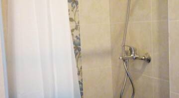 Фото номера Двухместный номер с 1 кроватью и террасой Гостиница Guest House Liliya г. Дивноморское 15