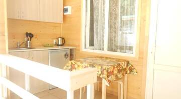 Фото номера Двухместный номер с 1 кроватью и видом на горы Гостиница Guest House Liliya г. Дивноморское 3