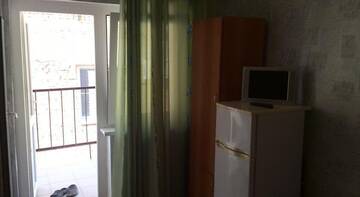 Фото номера Классический трехместный номер Гостиница Guest house Lidia г. Дивноморское 2