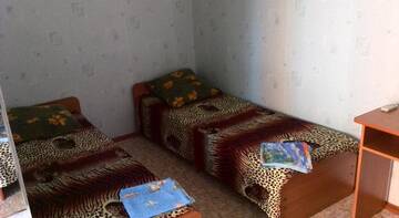 Фото номера Классический трехместный номер Гостиница Guest house Lidia г. Дивноморское 5